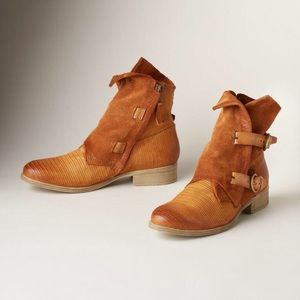 Like New! Sundance Boots - Mahogany Lane Boots